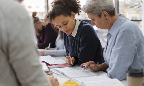 Construção da Identidade do Educador de Educação de Jovens e Adultos