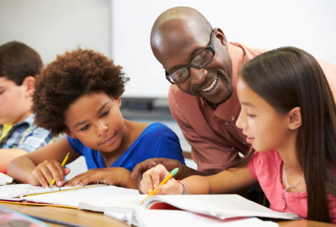 Concepcoes-Educacionais-e-Curriculos-1024x682-1