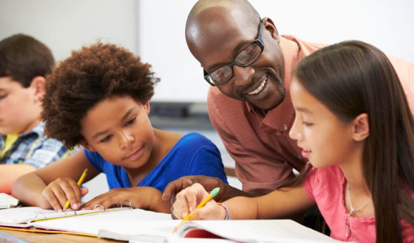 Concepcoes-Educacionais-e-Curriculos-1024x682-1