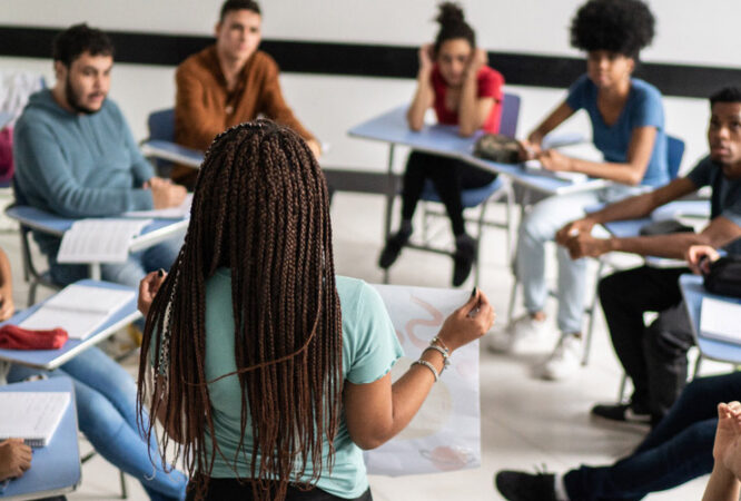 Projetos-e-Estrategias-para-o-Ensino-da-EJA