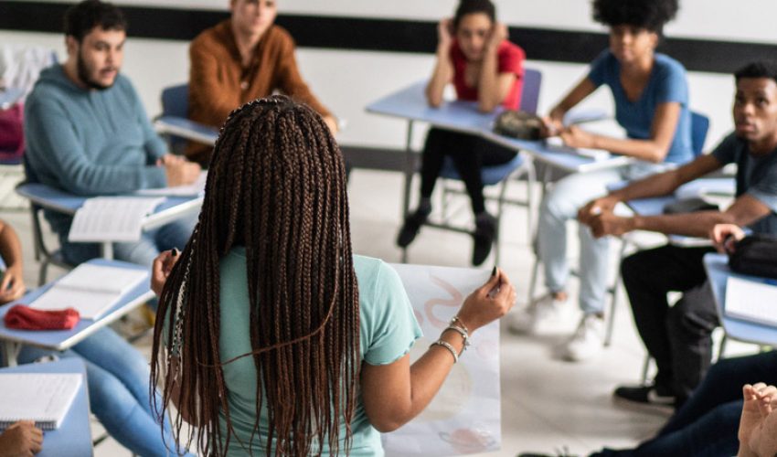 Projetos-e-Estrategias-para-o-Ensino-da-EJA