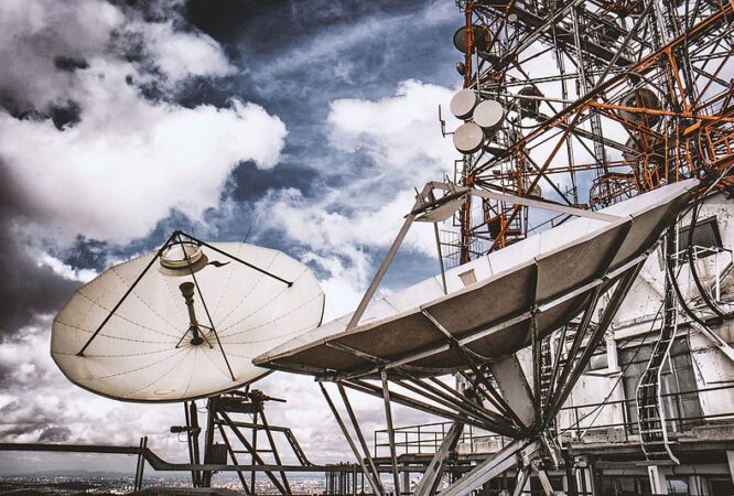 Sistemas-de-Comunicacao-por-Radio-e-Satelite