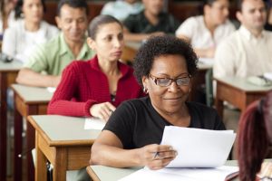 Concepcoes-Educacionais-e-Curriculos-em-Educacao-de-Jovens-e-Adultos